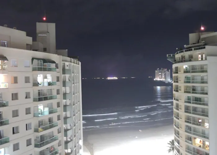 Flat with the sea view Apartamento Guarujá